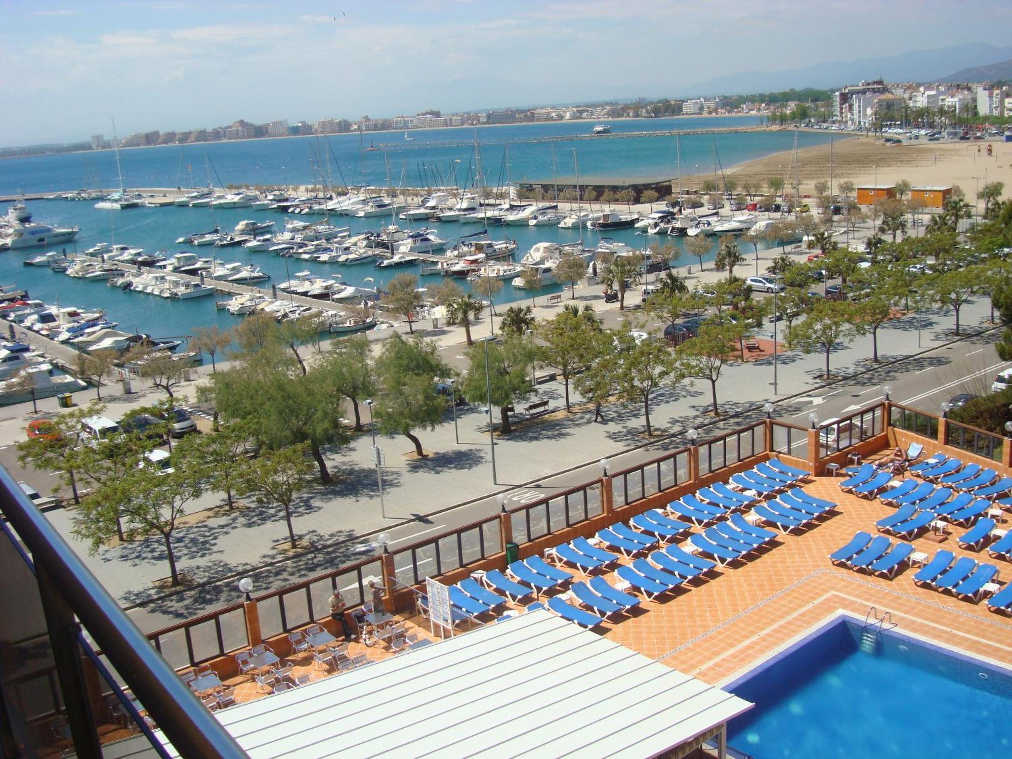 Hotel Univers 3*